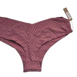 Skims CHEEKY Logo panty Nwt